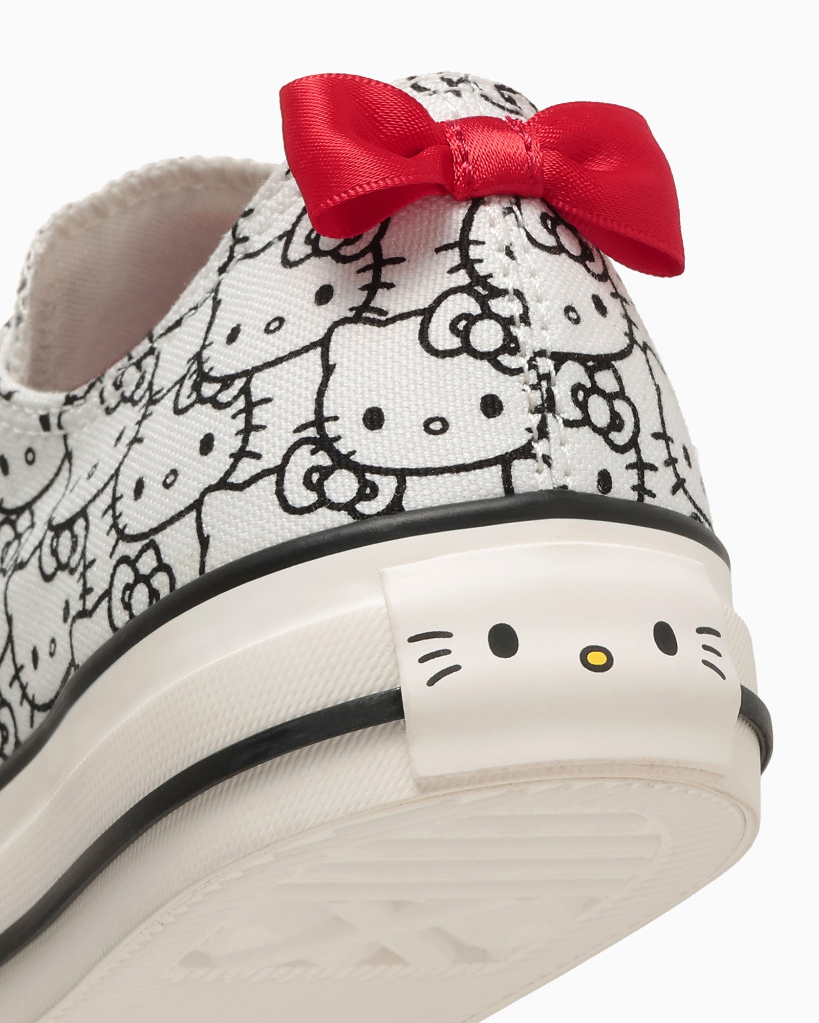 ALL STAR OX /「HELLO KITTY」 踵のサテンリボンとヒールラベル