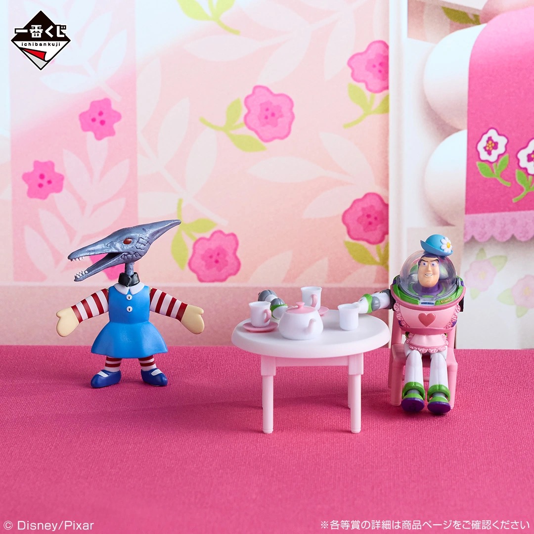 G賞 〈ジェイニー&ミュータント・ジェイニー〉ミニフィギュアとH賞 〈ミセス・ネズビット〉ミニフィギュア