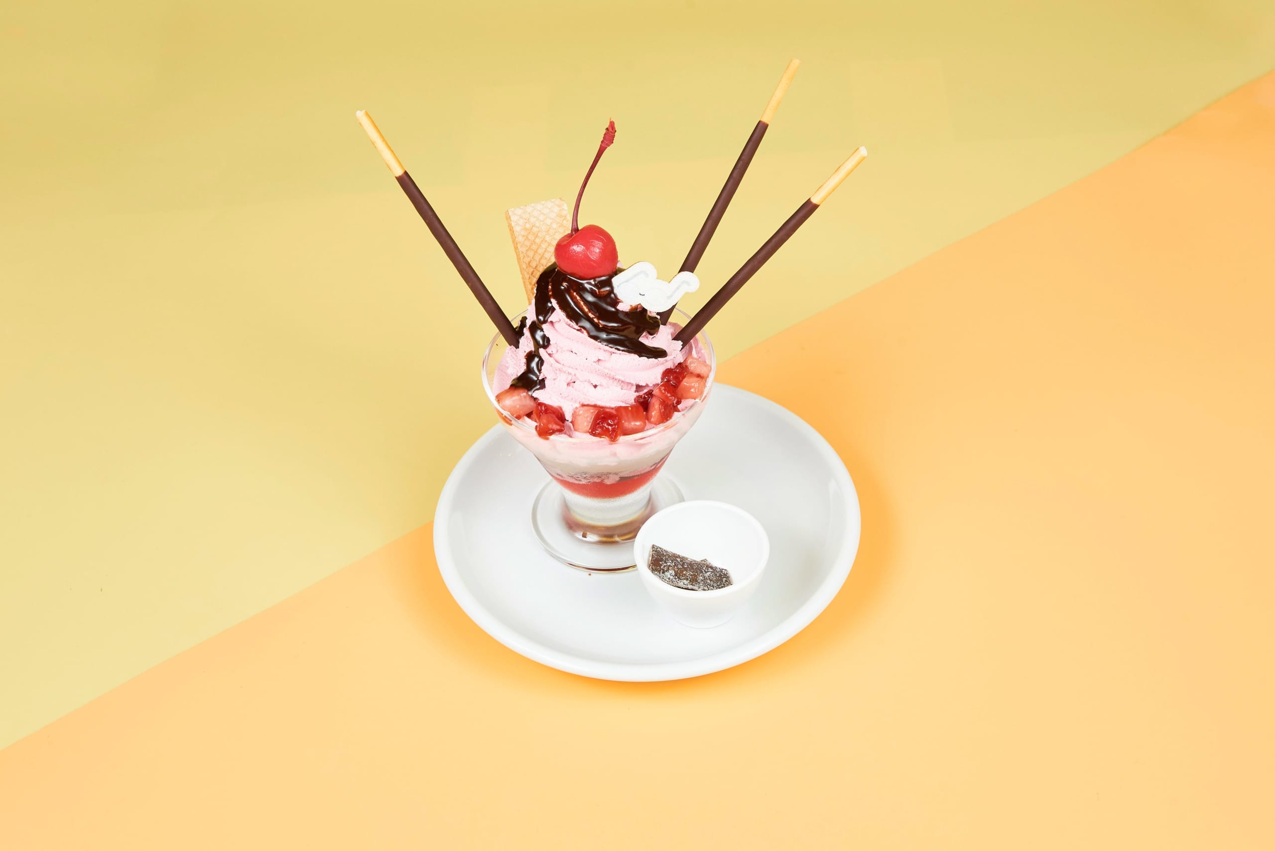 万事屋チョコストロベリーパフェ