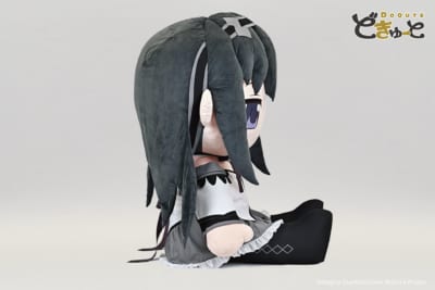 どきゅーと 超特大ぬいぐるみ 暁美ほむら 横から見た様子