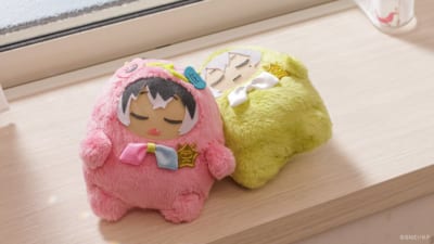 『こまどり モフモフパレード』先行場面写真 窓辺のモフモフたち