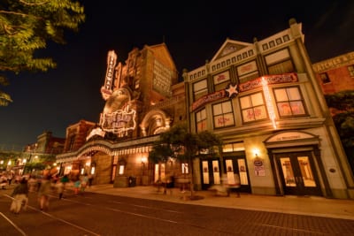 「ブロードウェイ・ミュージックシアター」　©Disney