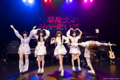 『バンドリ！ ゆめ∞みた』フリーライブ「新宿着陸計画」DAY2が熱狂！夢限大みゅーたいぷが全11曲を披露