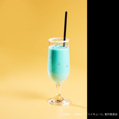 『ハイキュー!!』コラボカフェ 『菅原のターコイズブルーミルクセーキ』