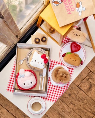 HELLO BAKERYのパンぬいぐるみ