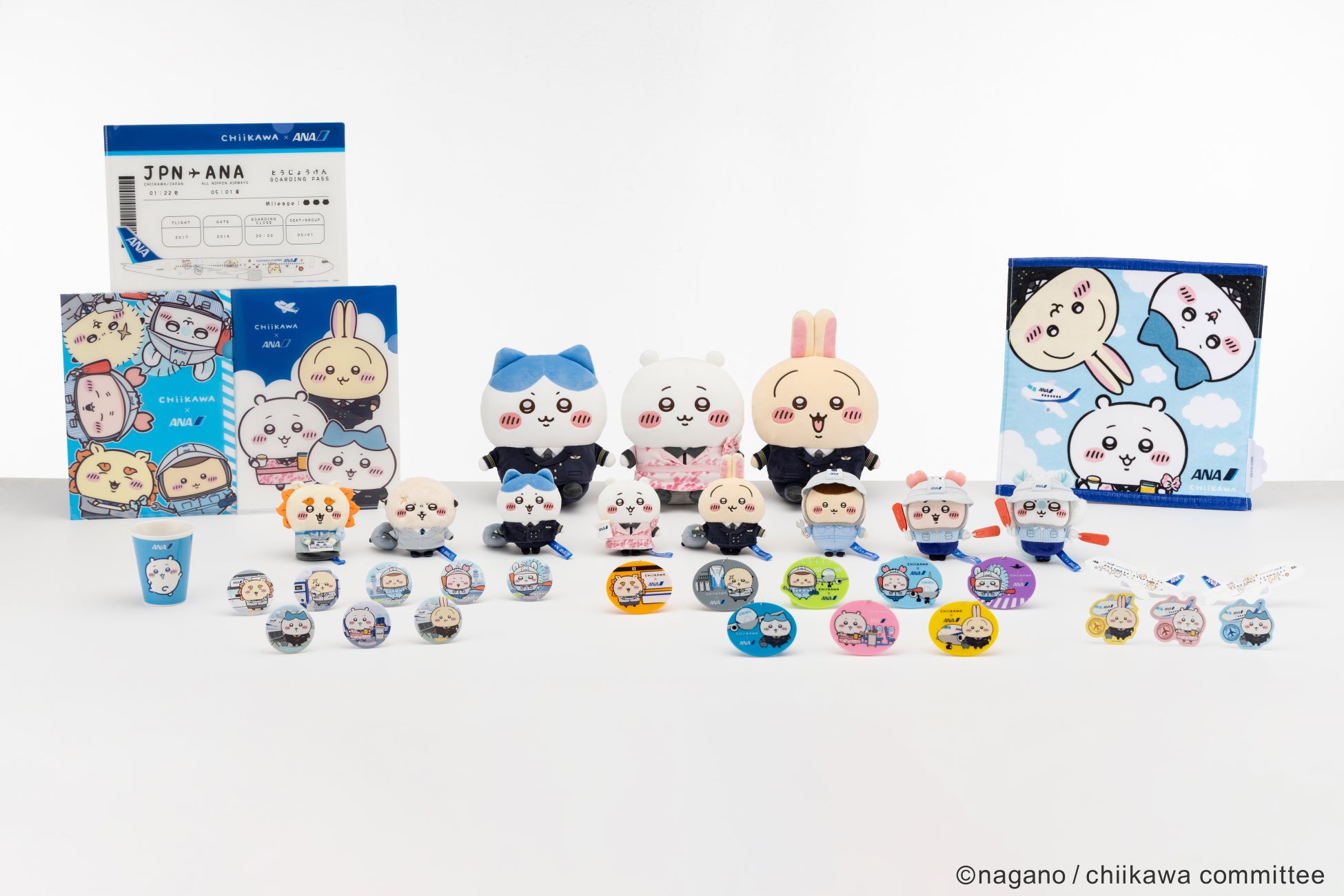 『ちいかわ×ANA』制服姿のオリジナルグッズ第一弾が10月23日より順次発売！マスコットや機内紙コップ風マグも