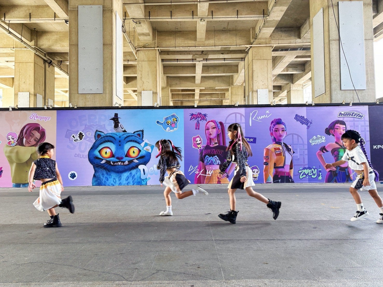 台湾会場のキャラクタービジュアル装飾