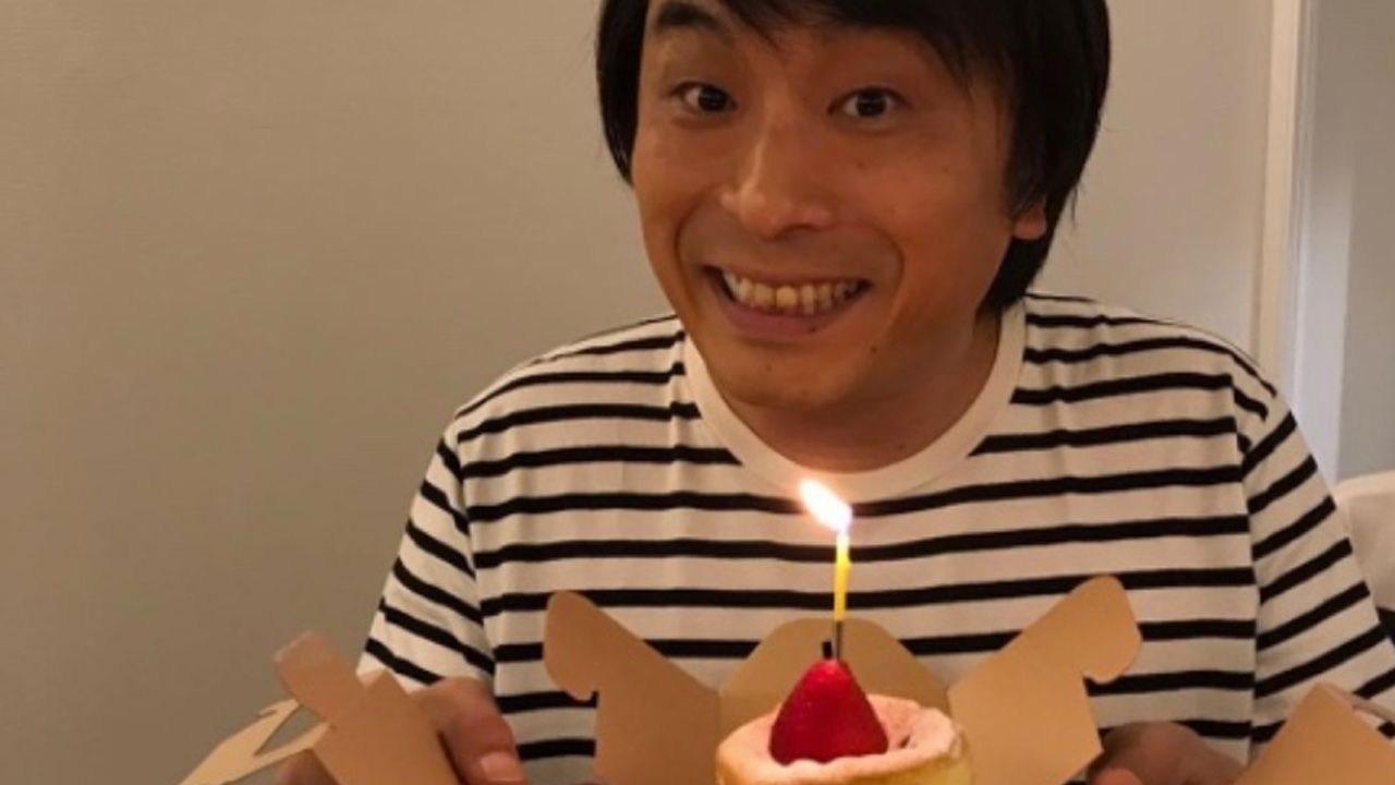 お誕生日おめでとうございます！笑顔の関智一さんの後ろにさりげなく写るあの人にも注目！