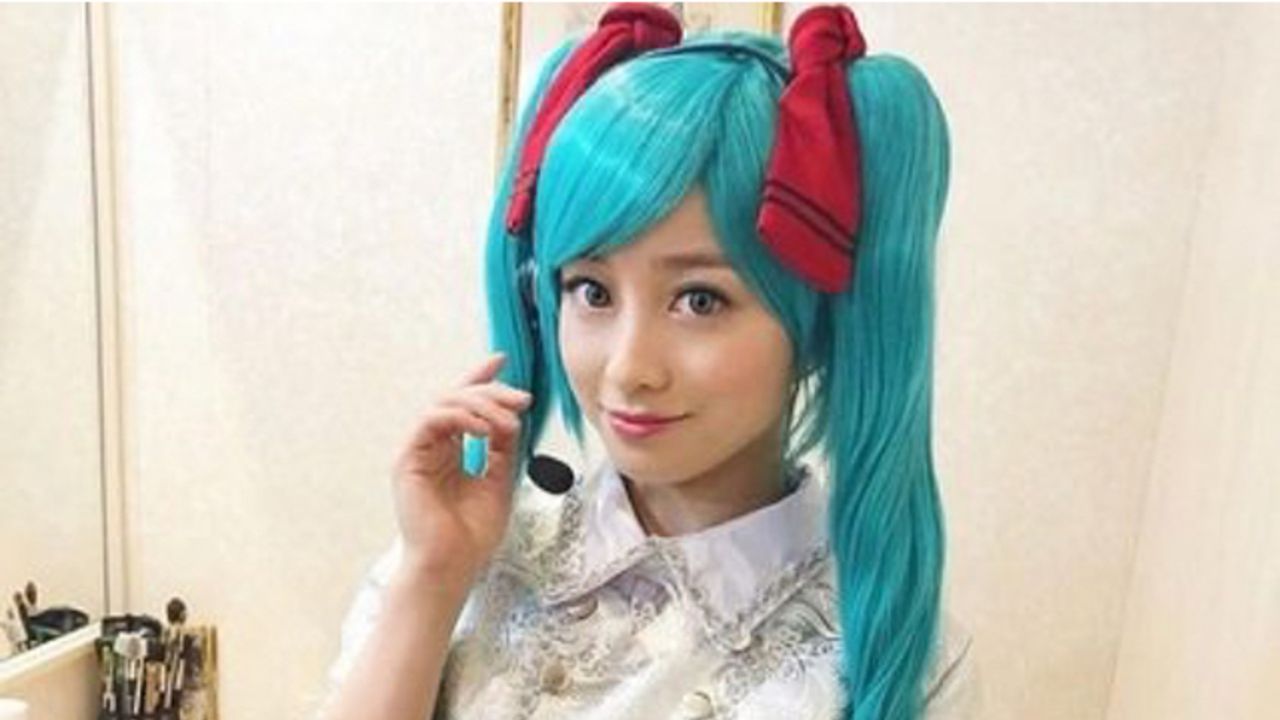 可愛いすぎる！橋本環奈さんが「初音ミク風」のコスプレでダンスを披露＆キレキレダンスにも称賛の声