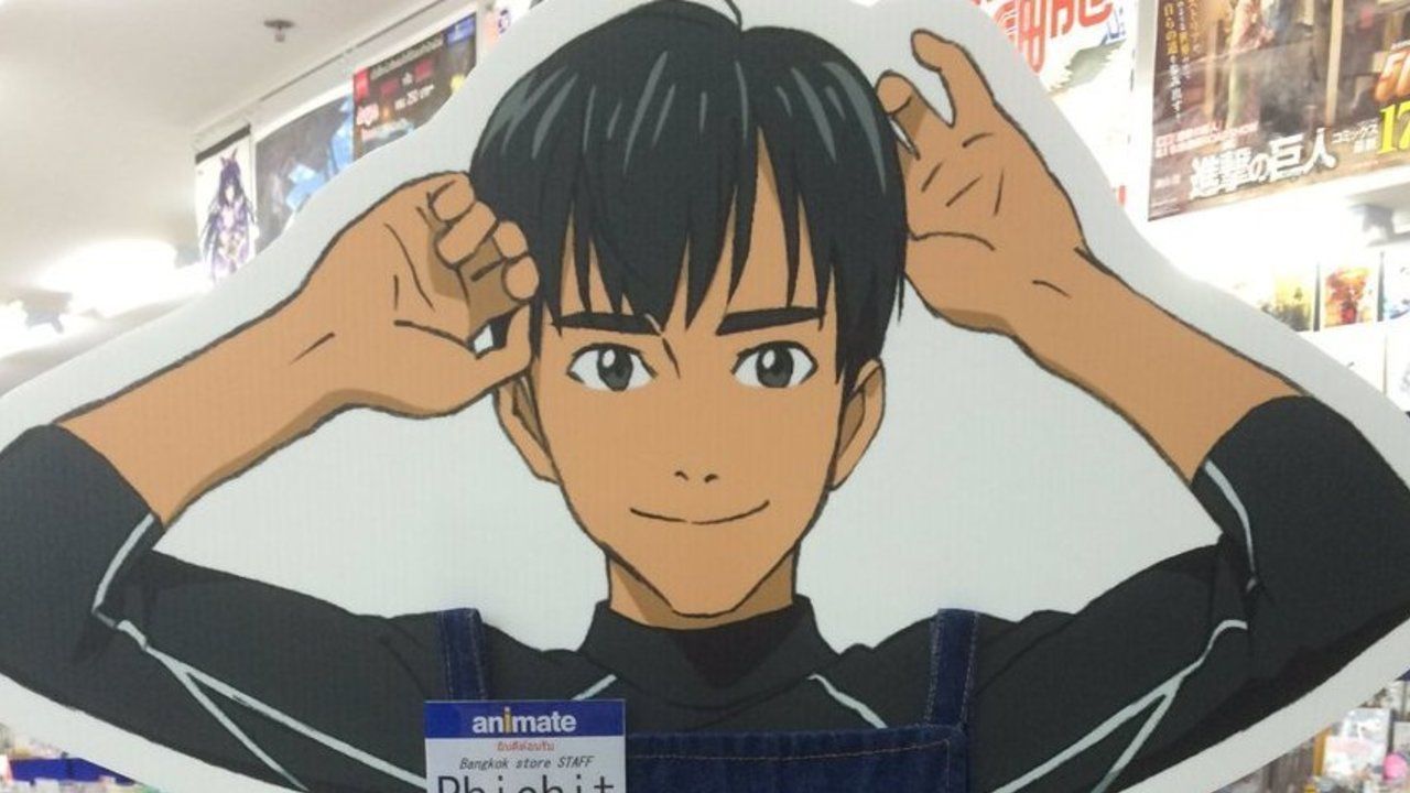 『ユーリ!!! on ICE』ピチットくんが店員に！？バンコクのアニメイトでエプロン姿を披露！